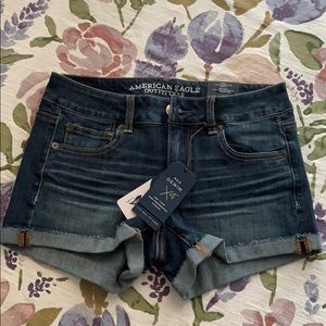 New w tags American eagle size 2 shorts